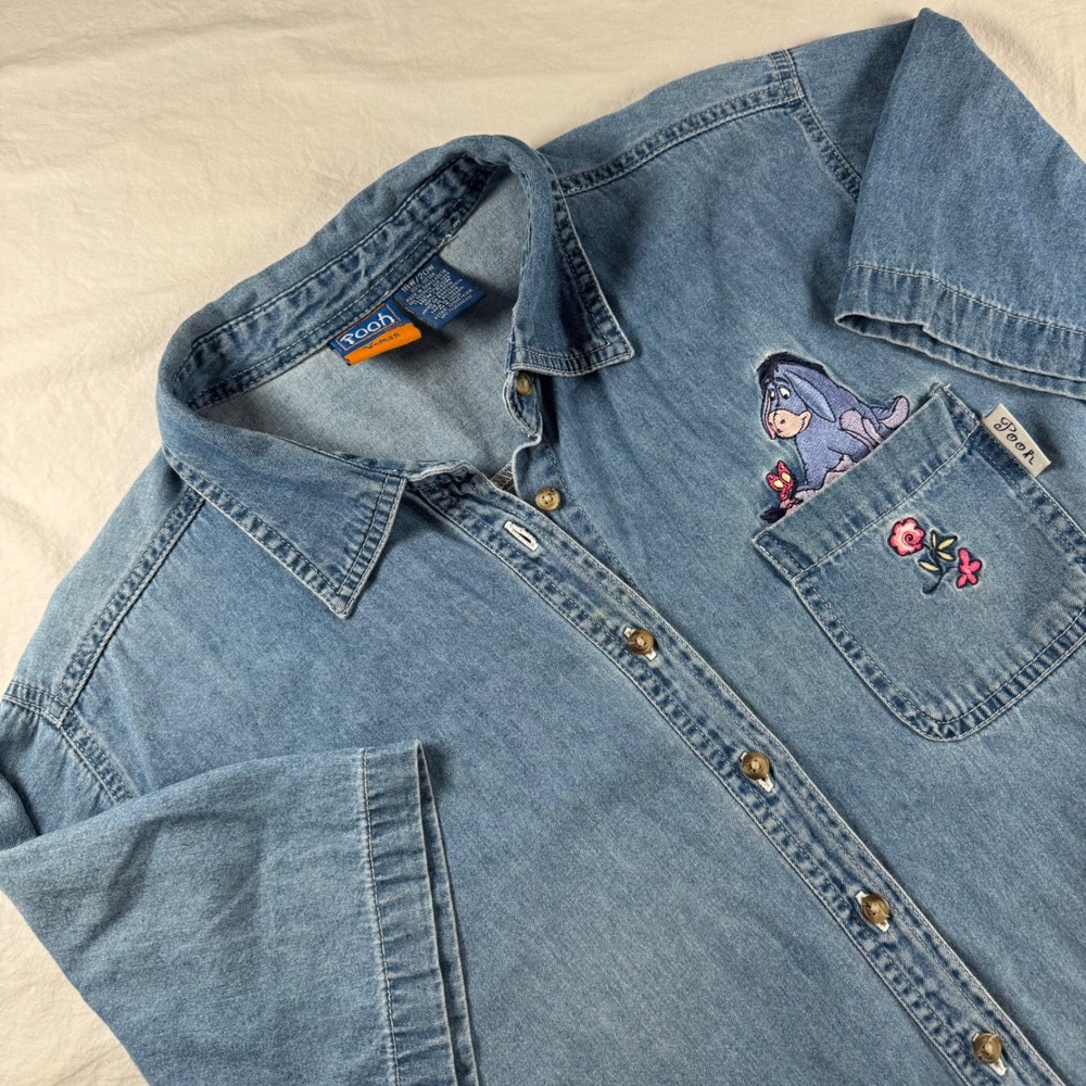 VTG Pooh Woman's 18W/20W Blue Eeyore Embroidered Short Sleeve Button Down Shirt